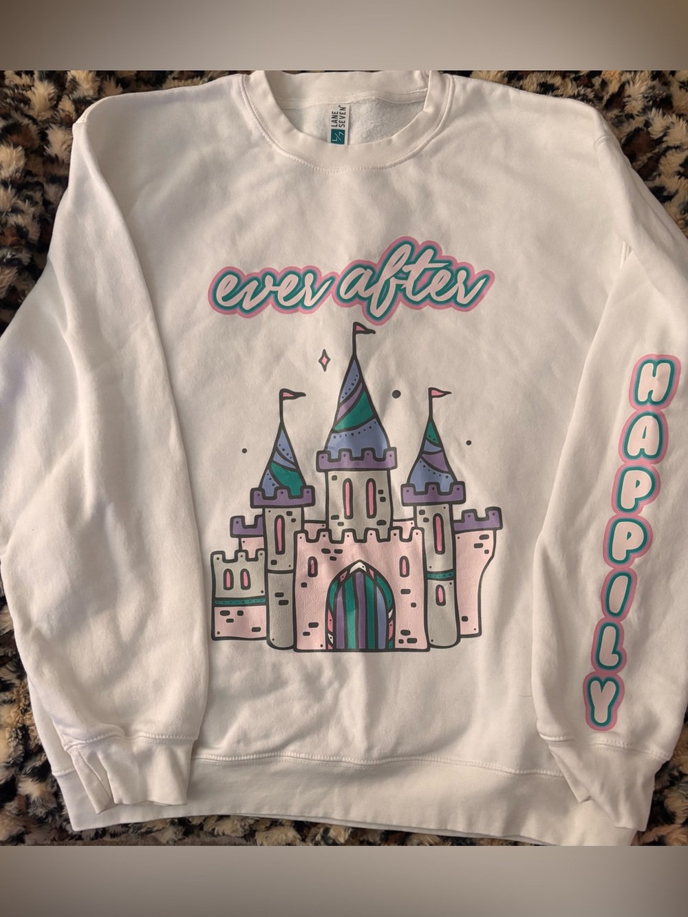 White "Ever After" Castle Graphic Women’s Sweatshirt Sz XL